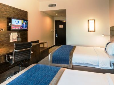 Holiday Inn Express Dubai Jumeirah, An Ihg Hotel מראה חיצוני תמונה